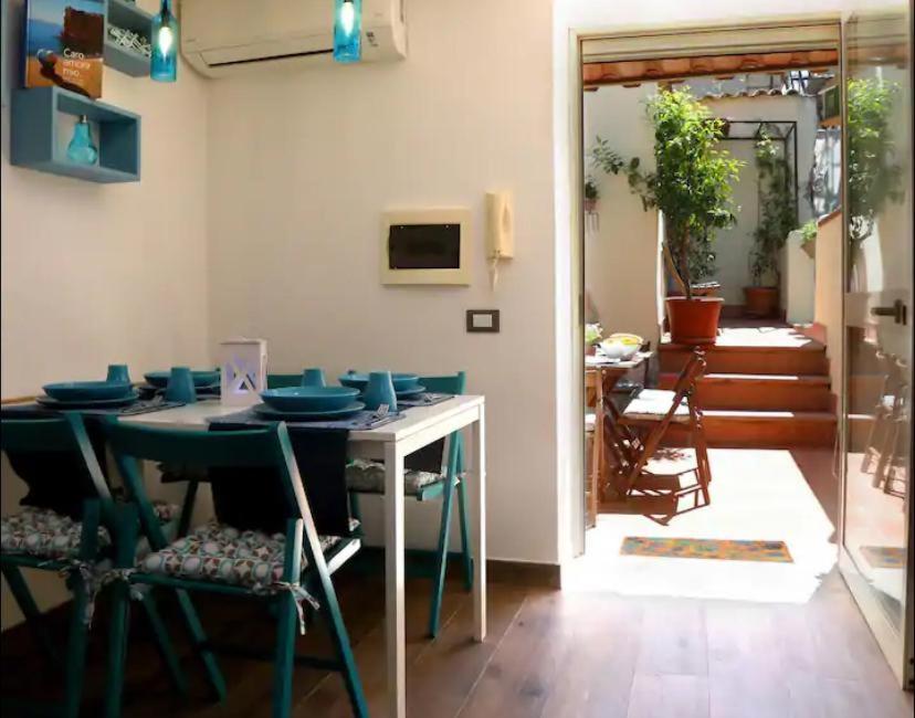 Maria Apartment Napoli Bagian luar foto