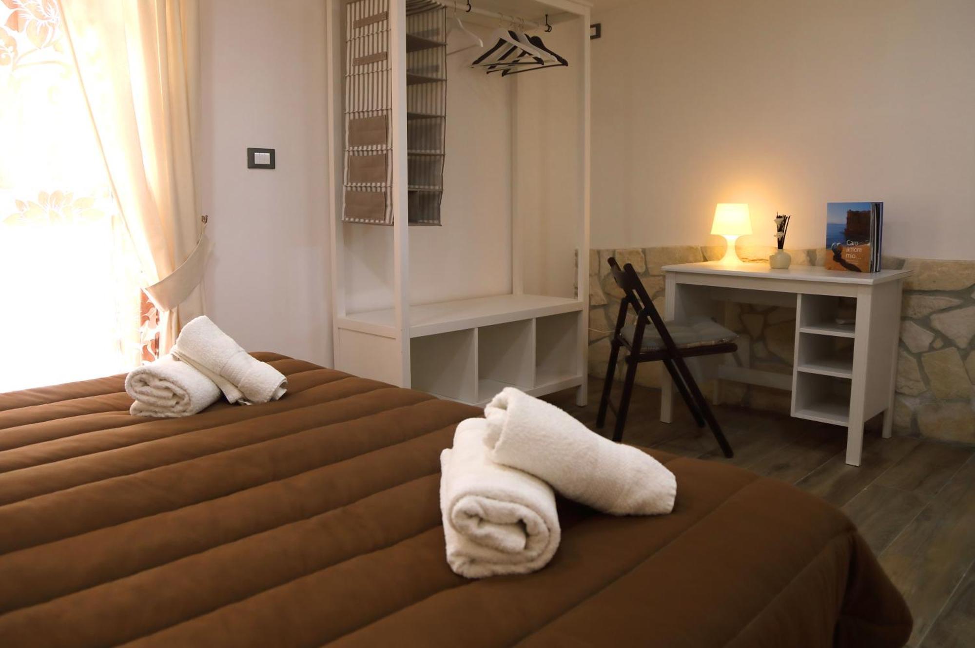 Maria Apartment Napoli Bagian luar foto